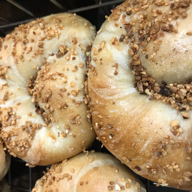Everything Bagel: A Flavorful Breakfast Option
