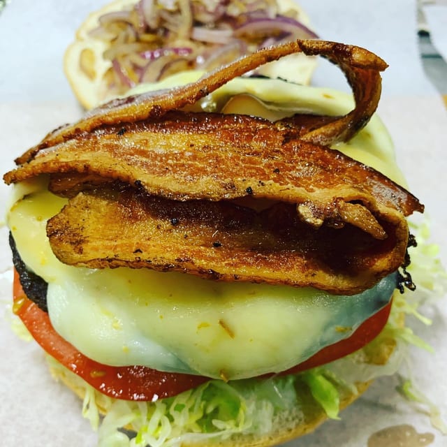 Bacon Cheeseburger.